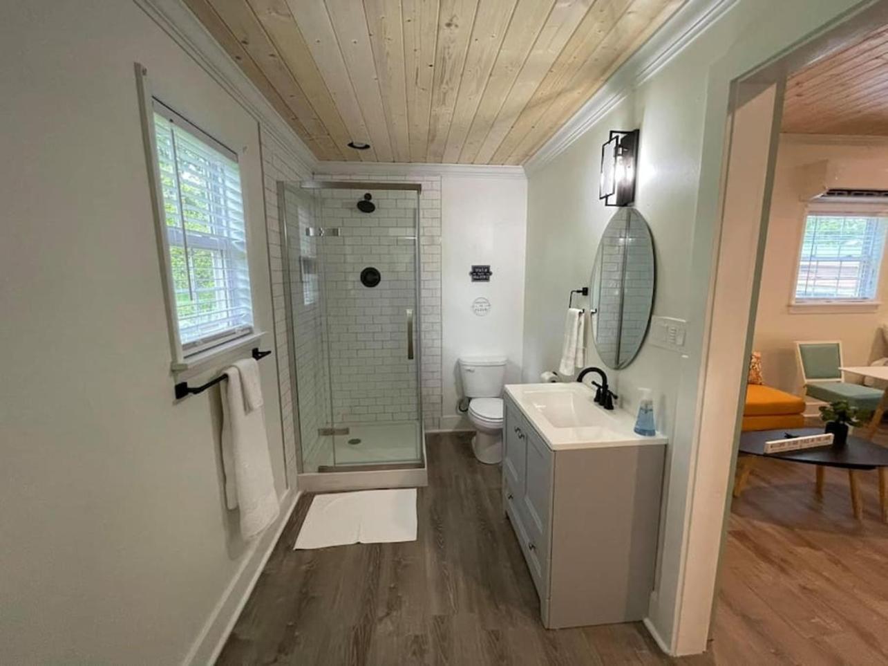 Beautifully Renovated Studio 2 Miles From Marina! Winchester Екстер'єр фото