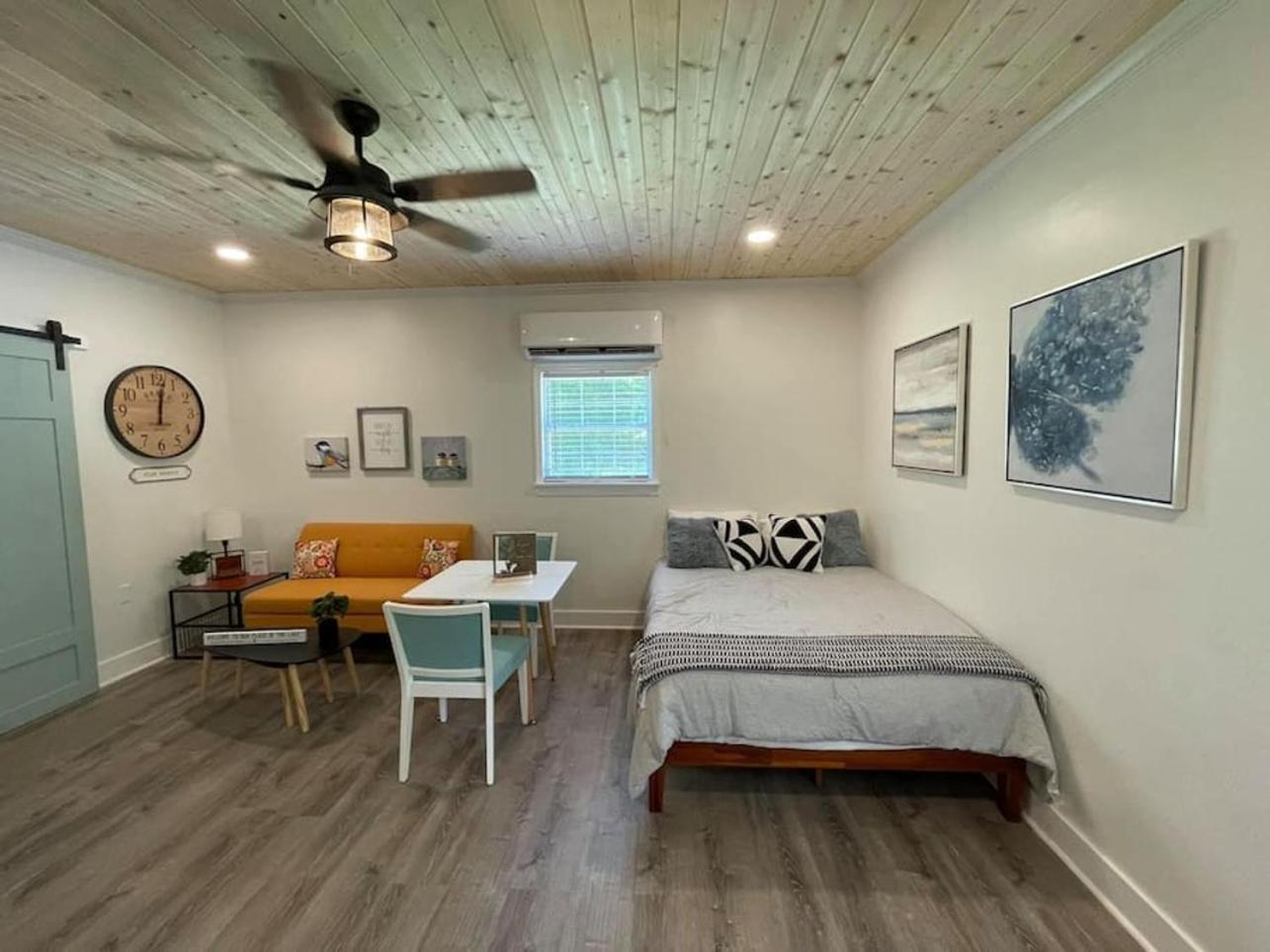 Beautifully Renovated Studio 2 Miles From Marina! Winchester Екстер'єр фото