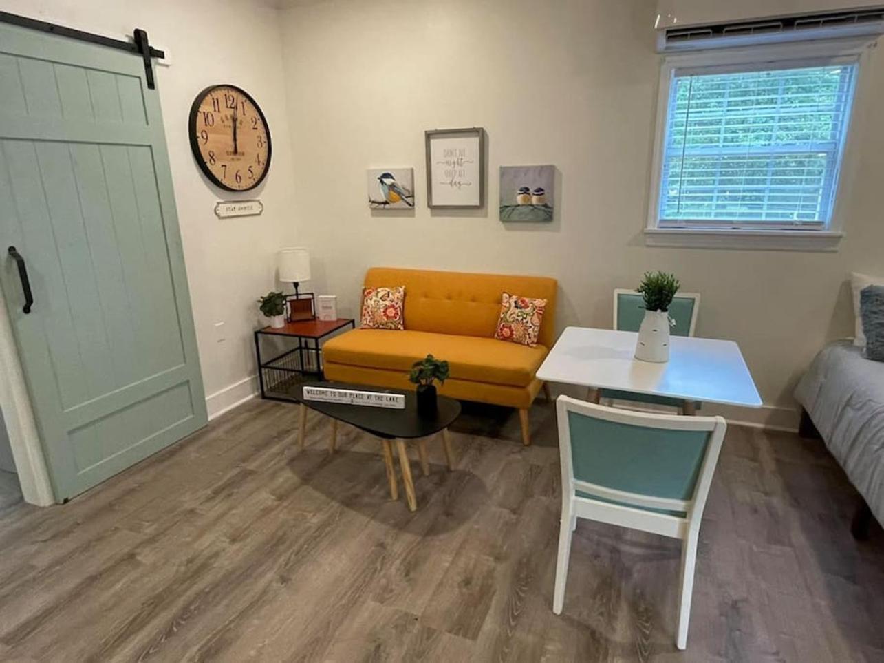 Beautifully Renovated Studio 2 Miles From Marina! Winchester Екстер'єр фото